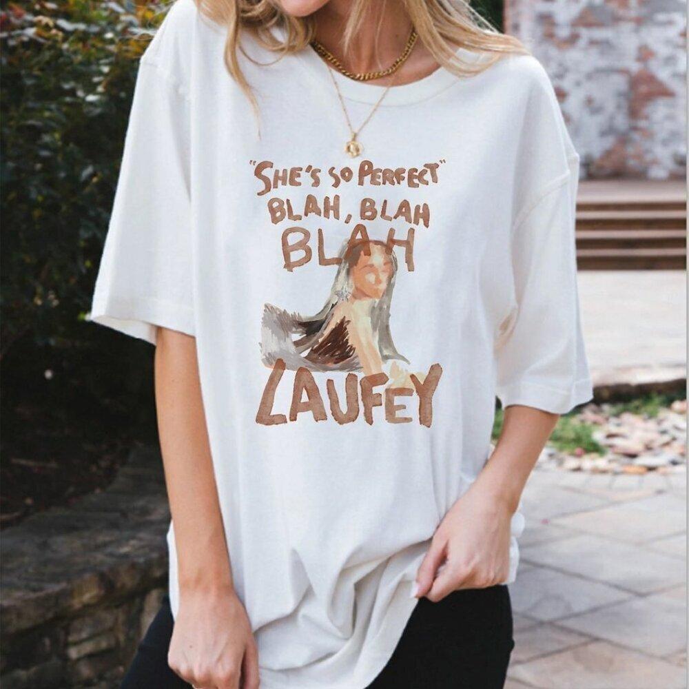 Laufey Bewitched Tour Jazz Pop Indie Fan T Shirt
